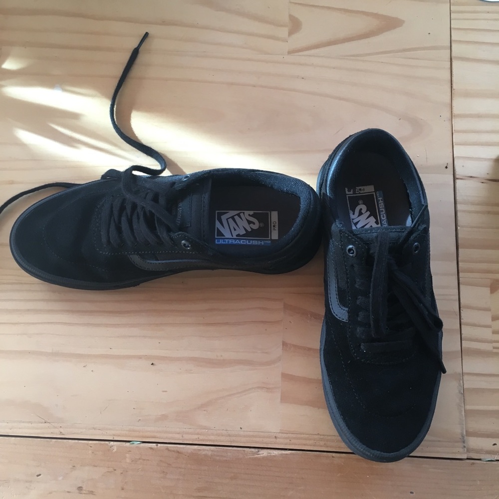 Gilbert Crockett Pro Vans